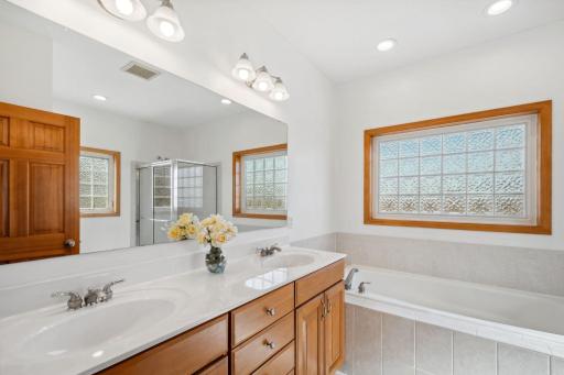 1819 Jourdan Court, Saint Paul, MN 55122