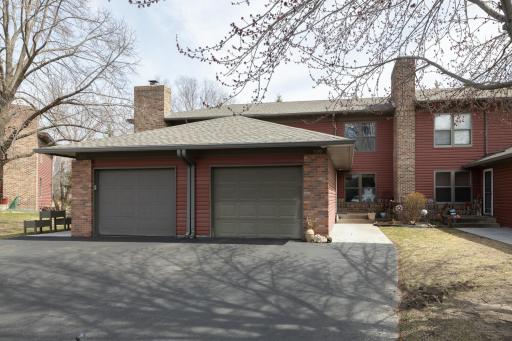 520 Hunter Hill Road, Hudson, WI 54016