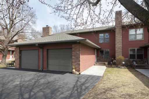 520 Hunter Hill Road, Hudson, WI 54016