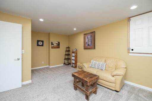 520 Hunter Hill Road, Hudson, WI 54016