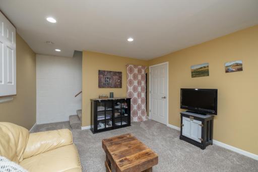 520 Hunter Hill Road, Hudson, WI 54016