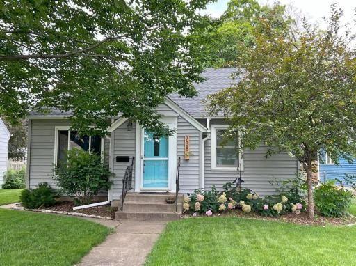 738 6th Avenue S, South Saint Paul, MN 55075