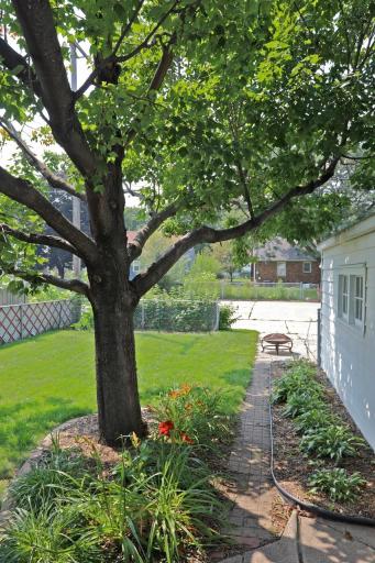 738 6th Avenue S, South Saint Paul, MN 55075