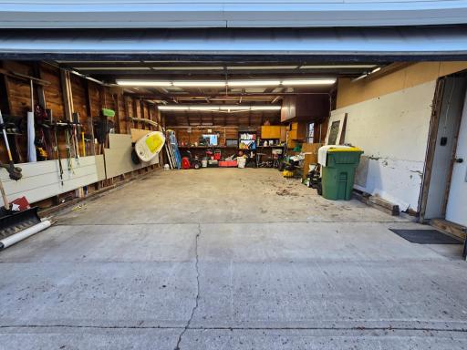 1014 3rd Avenue SW, Pipestone, MN 56164