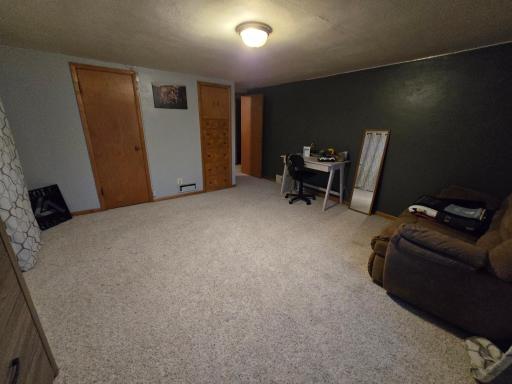 1014 3rd Avenue SW, Pipestone, MN 56164