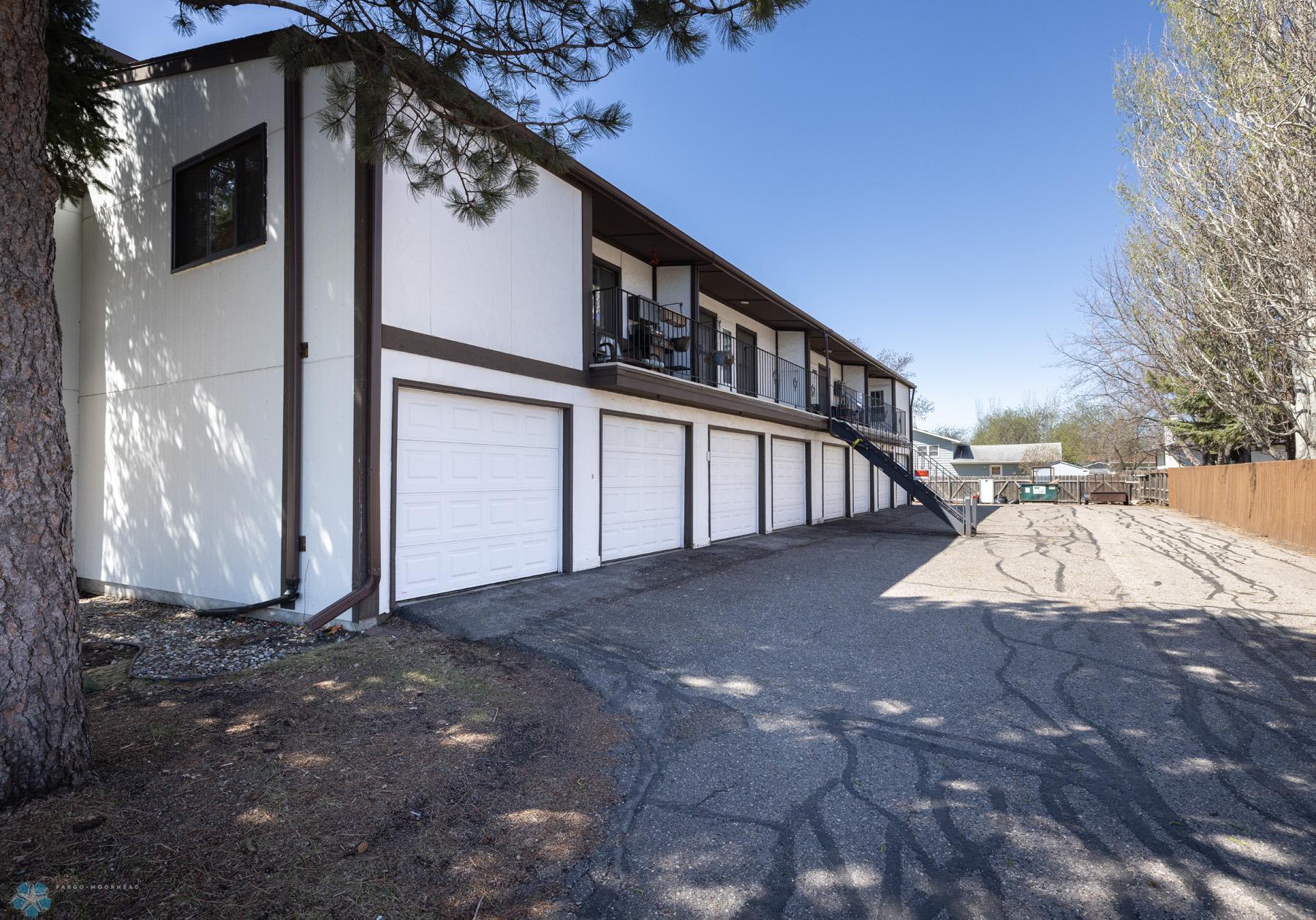 Building Exterior/Garages
