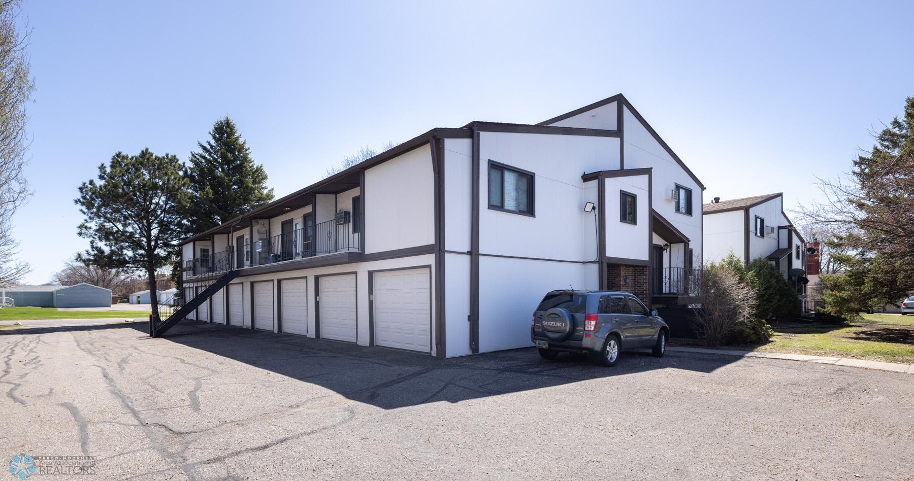 Building Exterior/Garages