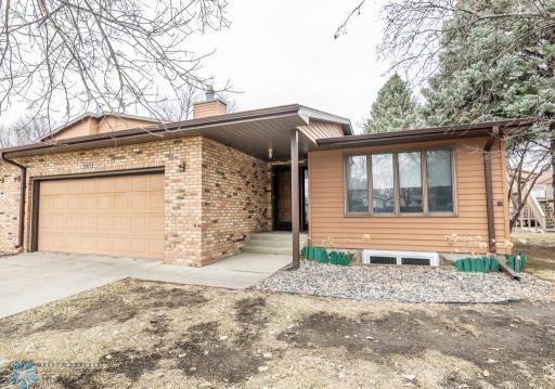 1611 32nd Street S, Fargo, ND 58103