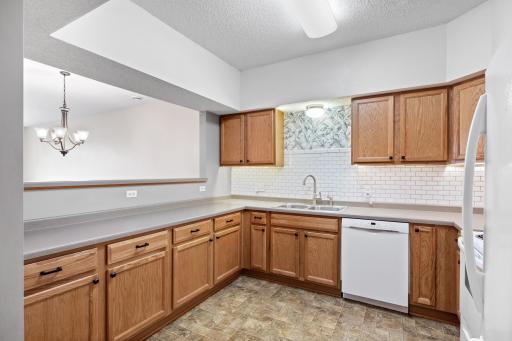 1461 Magnolia Avenue E, Saint Paul, MN 55106