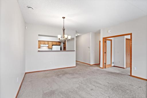 1461 Magnolia Avenue E, Saint Paul, MN 55106