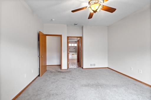 1461 Magnolia Avenue E, Saint Paul, MN 55106