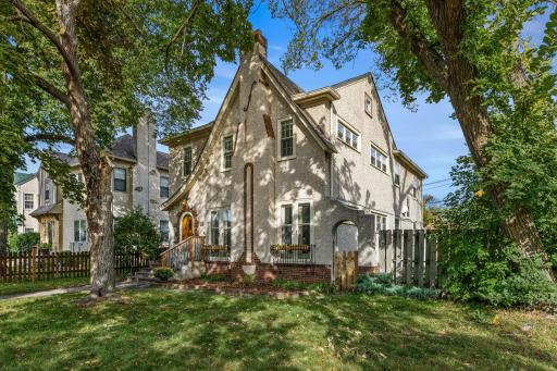 4913 Chicago Avenue, Minneapolis, MN 55417