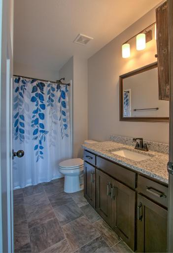 1055 Bellaire Boulevard NW, Isanti, MN 55040