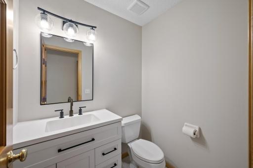 16925 27th Avenue N, Minneapolis, MN 55447