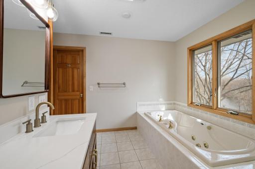 16925 27th Avenue N, Minneapolis, MN 55447