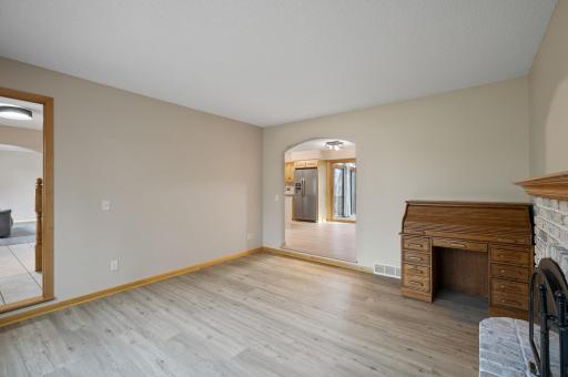 16925 27th Avenue N, Minneapolis, MN 55447