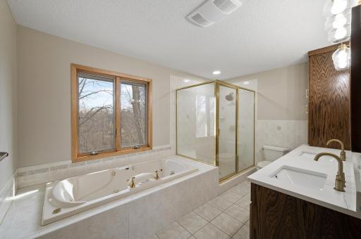 16925 27th Avenue N, Minneapolis, MN 55447