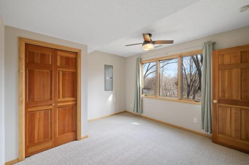 16925 27th Avenue N, Minneapolis, MN 55447