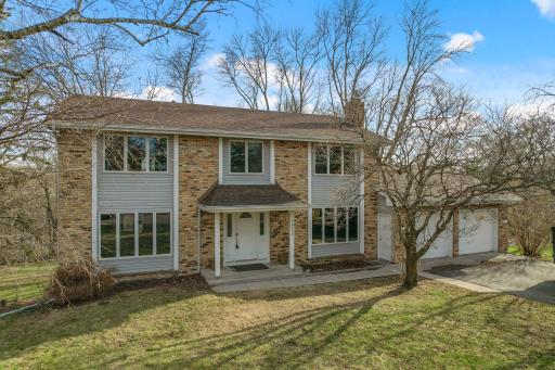 16925 27th Avenue N, Minneapolis, MN 55447