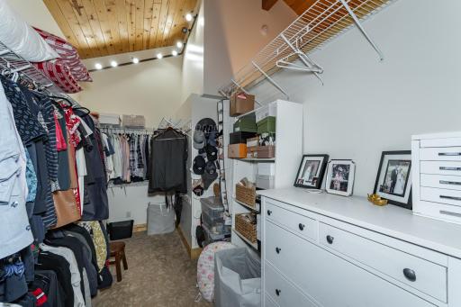 Walk-In Closet.jpg