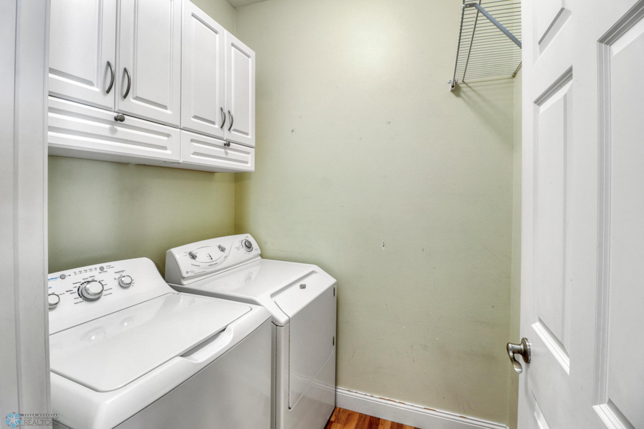 Laundry1_1.JPG