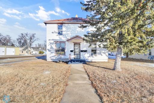 405 2nd Street NE, Valley City, ND 58072