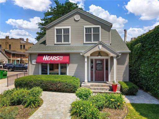 11 10th Avenue S, Hopkins, MN 55343