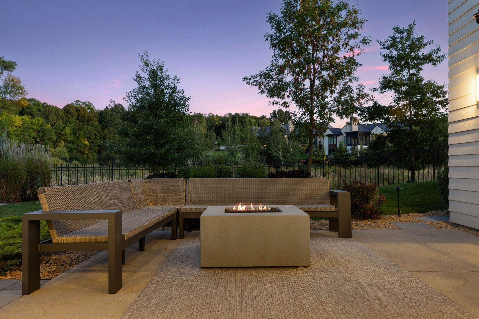Firetable & additional seating to enjoy those classic Minnesota summer and fall evenings.