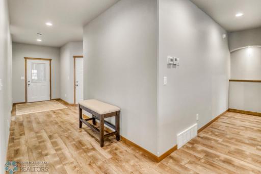 7352 Eagle Pointe Drive S, Fargo, ND 58104