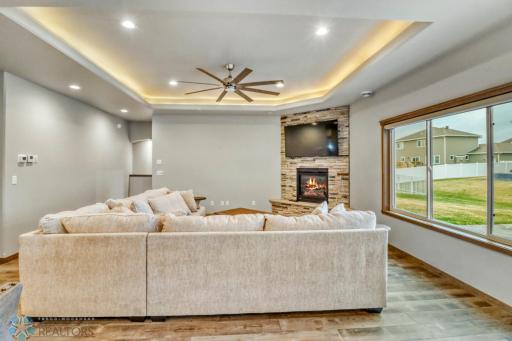 7352 Eagle Pointe Drive S, Fargo, ND 58104
