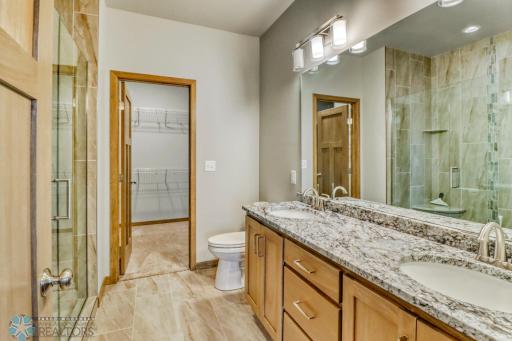 7352 Eagle Pointe Drive S, Fargo, ND 58104