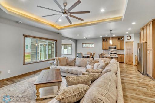 7352 Eagle Pointe Drive S, Fargo, ND 58104