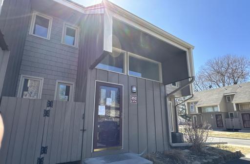 352 E 44th Street, Minneapolis, MN 55409