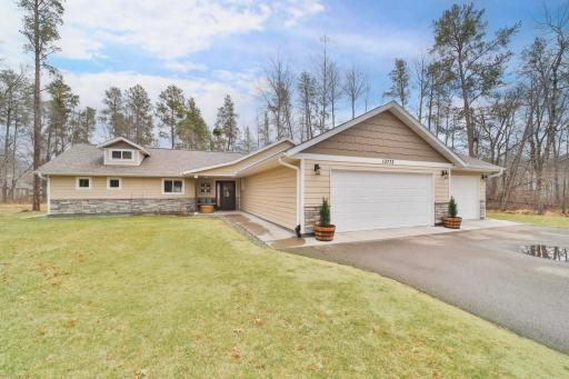 13772 Oakwood Drive, Baxter, MN 56425