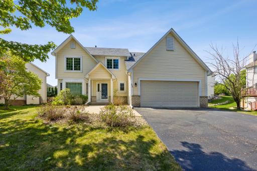640 Falcon Ridge Road, Saint Paul, MN 55125