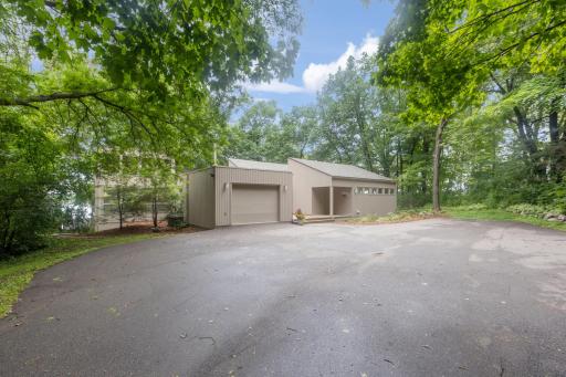 2887 Lake Shore Avenue, Maple Plain, MN 55359