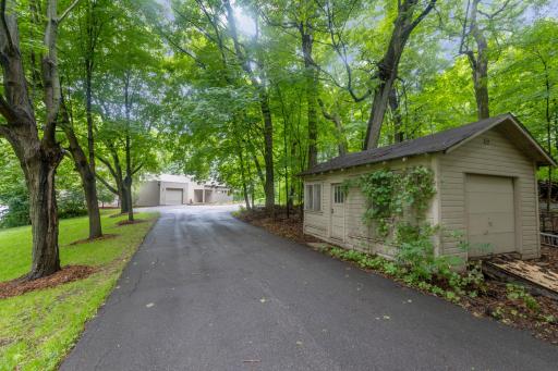 2887 Lake Shore Avenue, Maple Plain, MN 55359