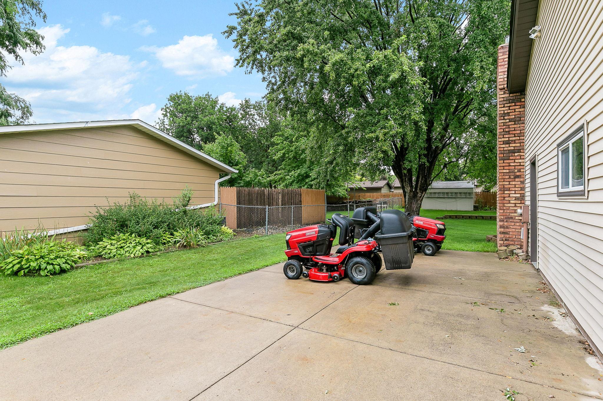 51-web-or-mls-871-Paul-Pkwy-NE-51.jpg