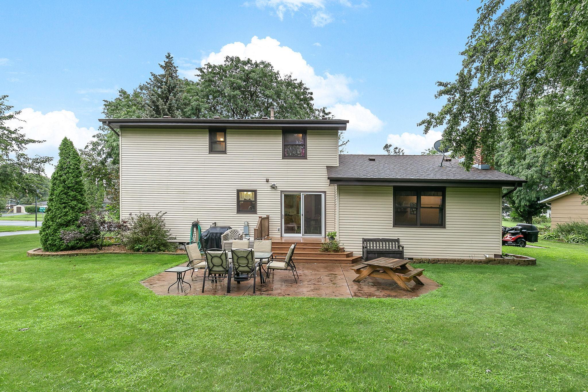 49-web-or-mls-871-Paul-Pkwy-NE-49.jpg