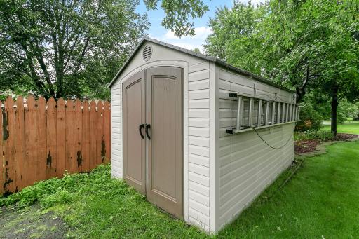 871 Paul Parkway NE, Minneapolis, MN 55434