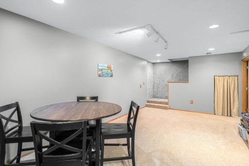 871 Paul Parkway NE, Minneapolis, MN 55434