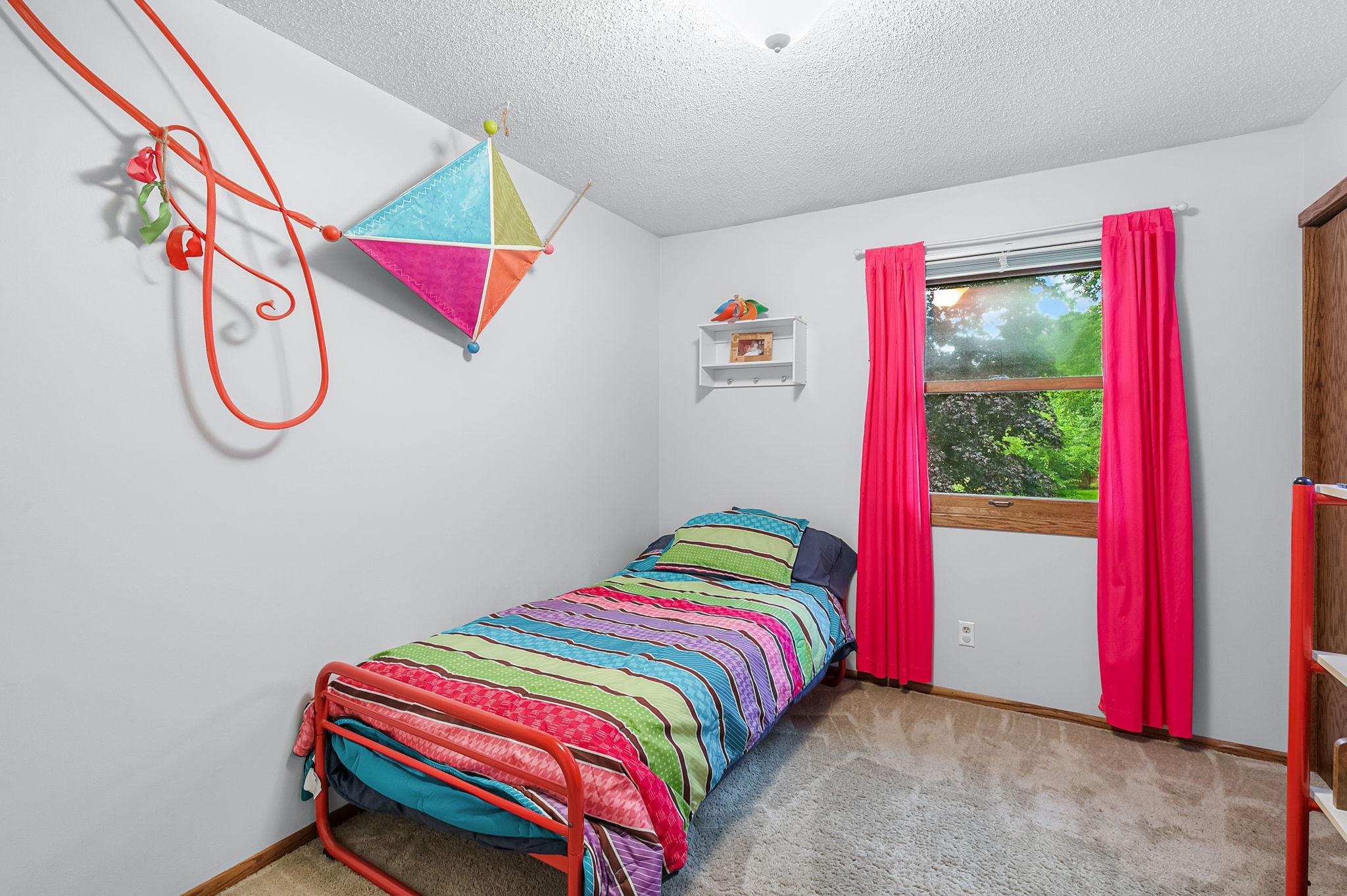 28-web-or-mls-871-Paul-Pkwy-NE-28.jpg