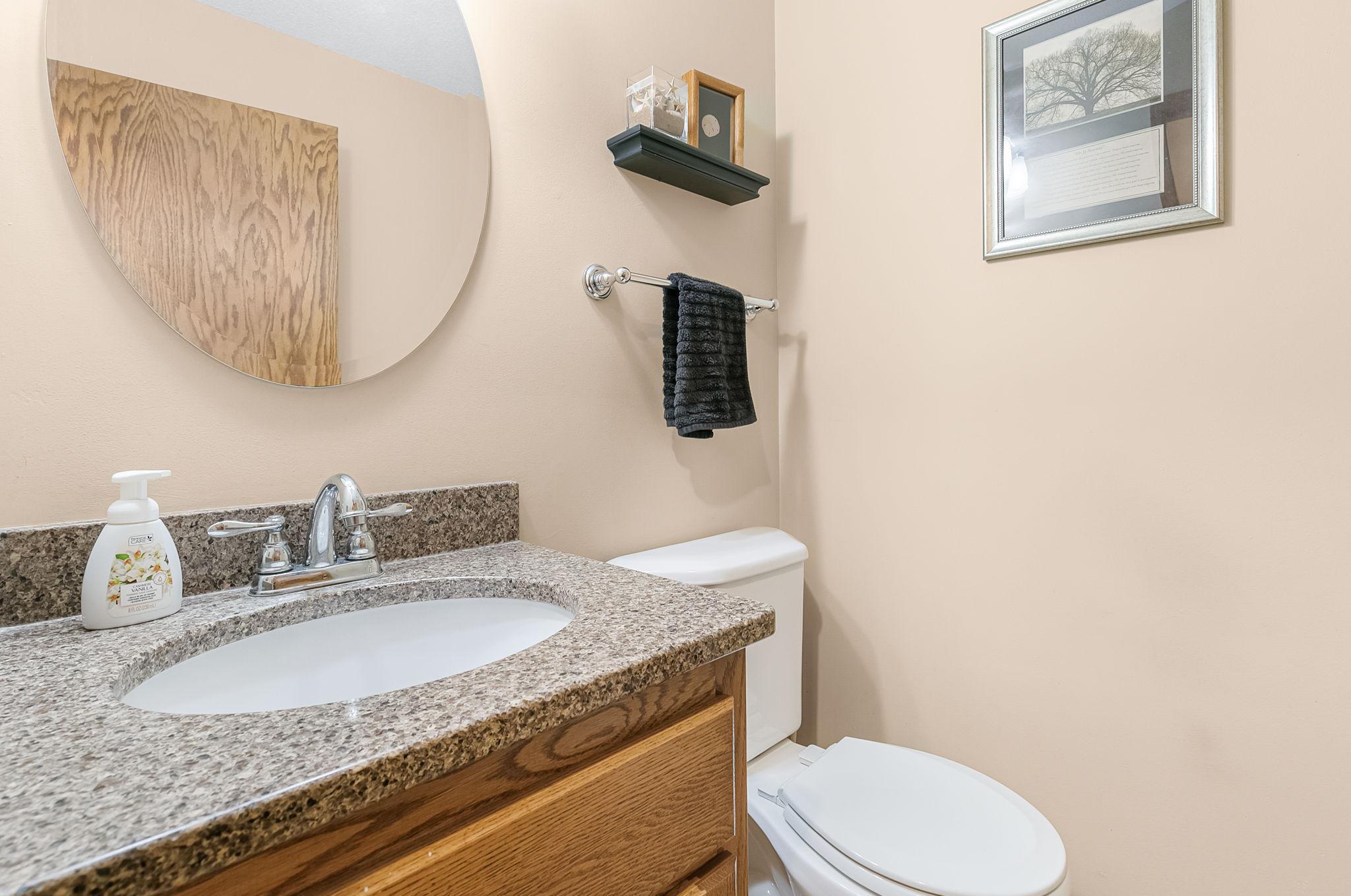 21-web-or-mls-871-Paul-Pkwy-NE-21.jpg