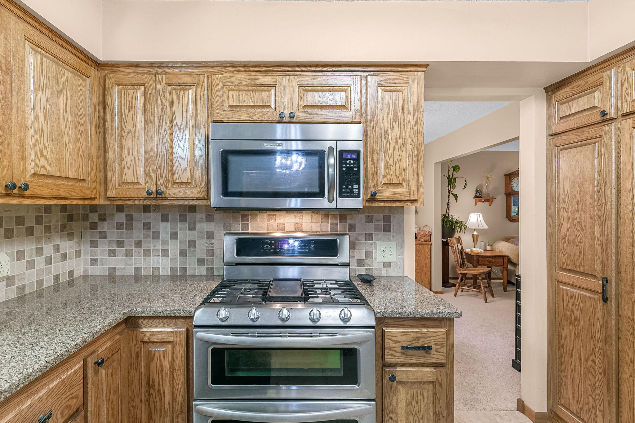 17-web-or-mls-871-Paul-Pkwy-NE-17.jpg