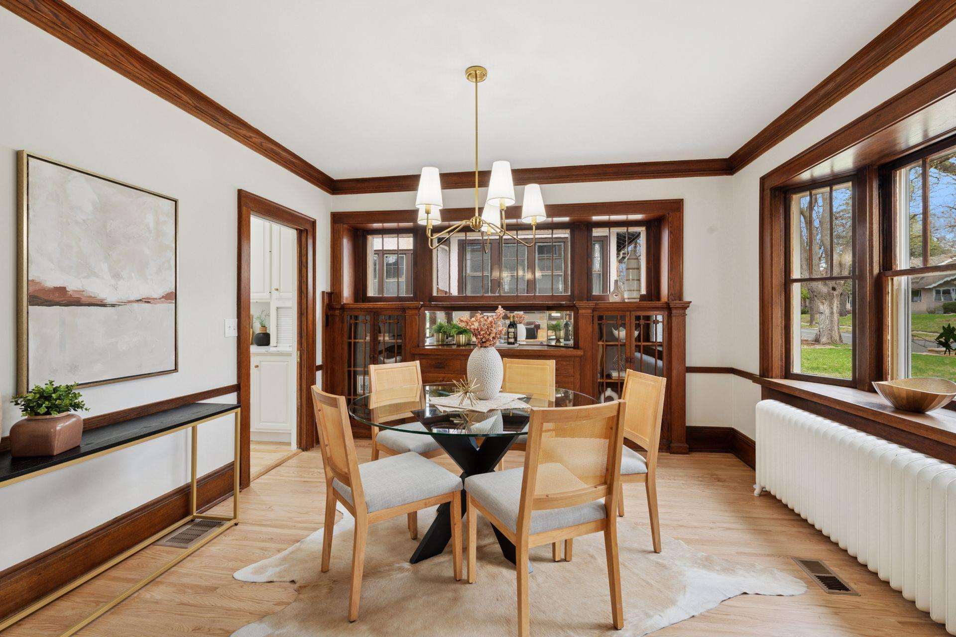 Formal dining / Built-ins