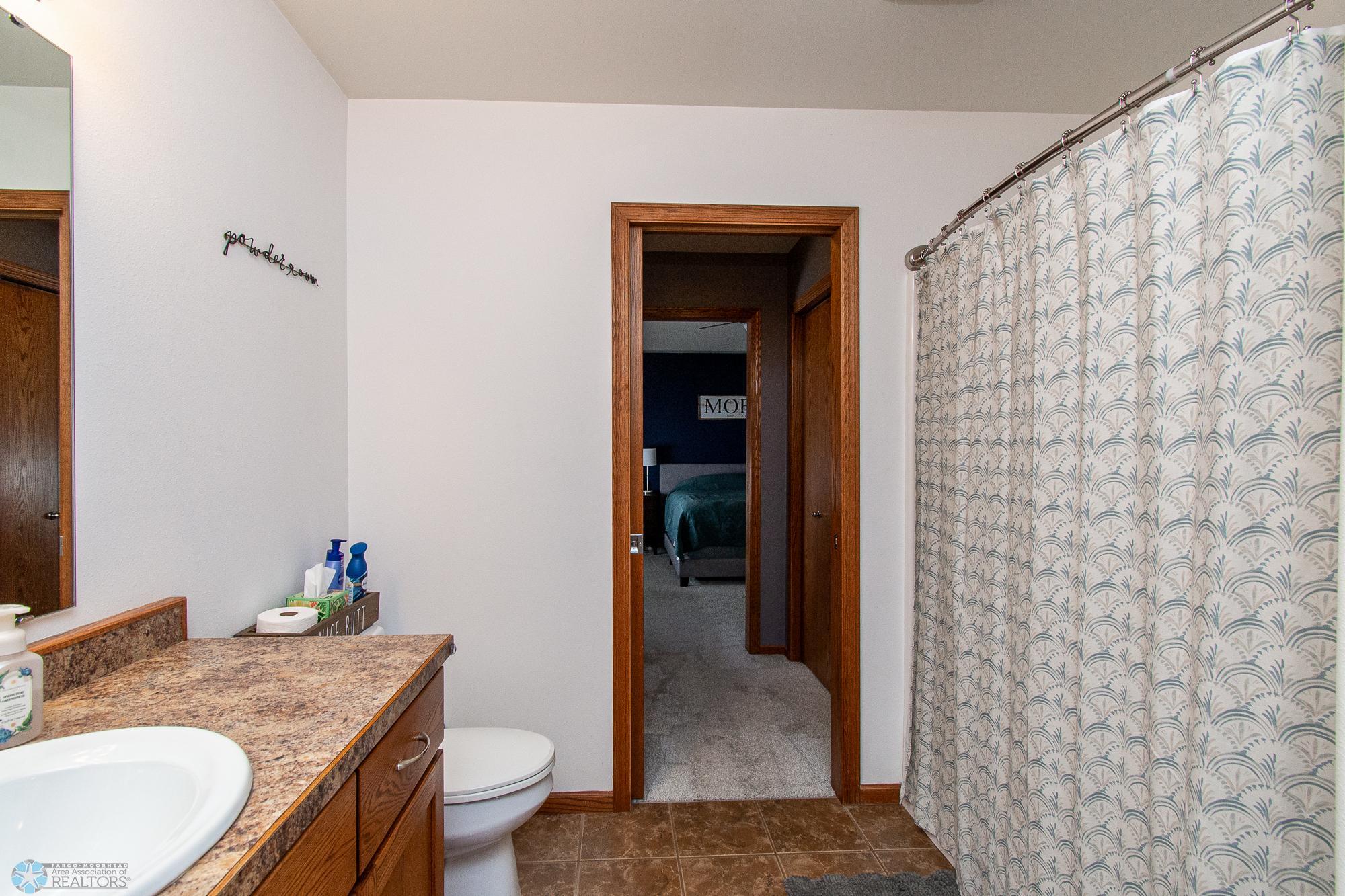 Bathroom 1-Full Hollywood Bath