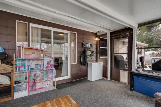 637 N 1st Street, La Crescent, MN 55947