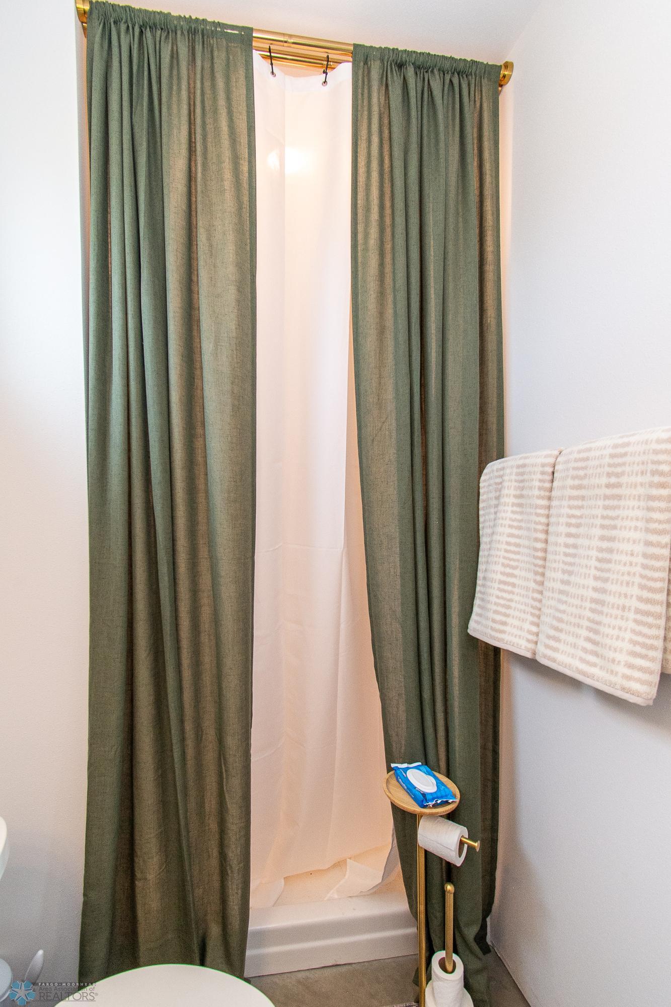 Outbuilding Bathroom-3/4 Bath