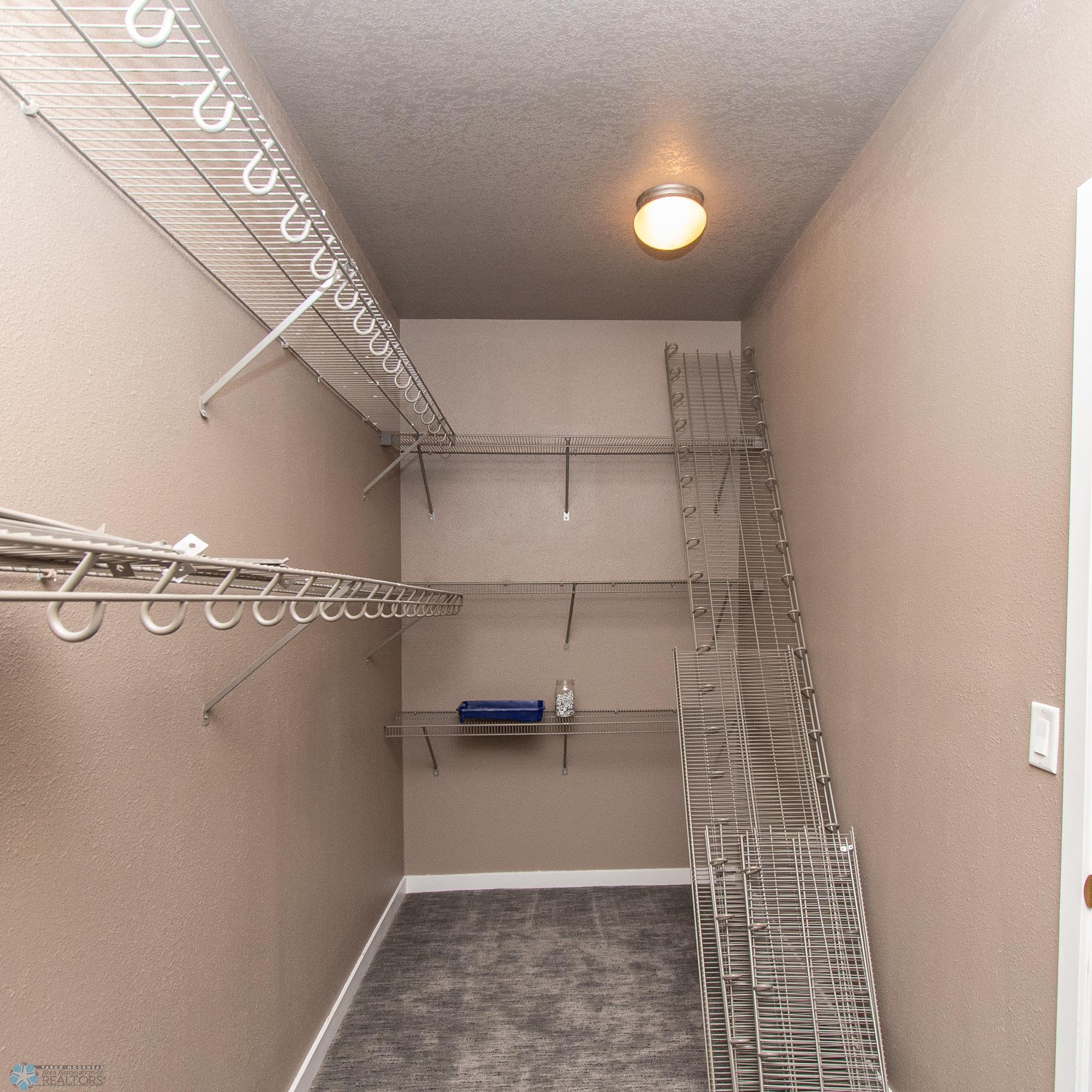Bedroom 4 Closet
