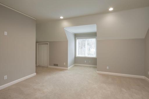 4801 Rolling Green Parkway, Minneapolis, MN 55436